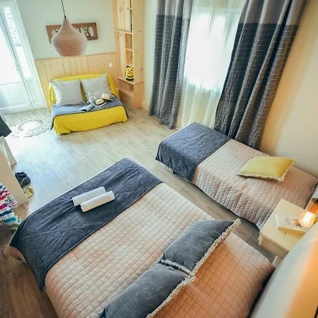 Chez Laurette Bed & Breakfast 3*